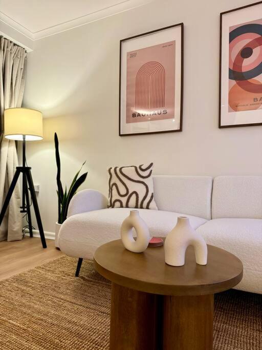 Apartment Stylish With Amazing Pool *