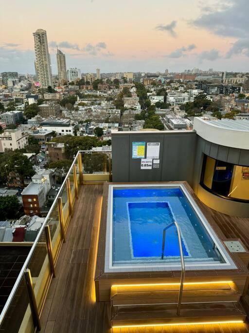 Stylish With Amazing Pool * Sydney